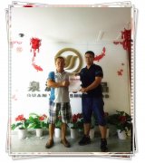 煙臺(tái)又一家張成榮電烤雞架加盟簽約成功，加盟實(shí)力見(jiàn)證！