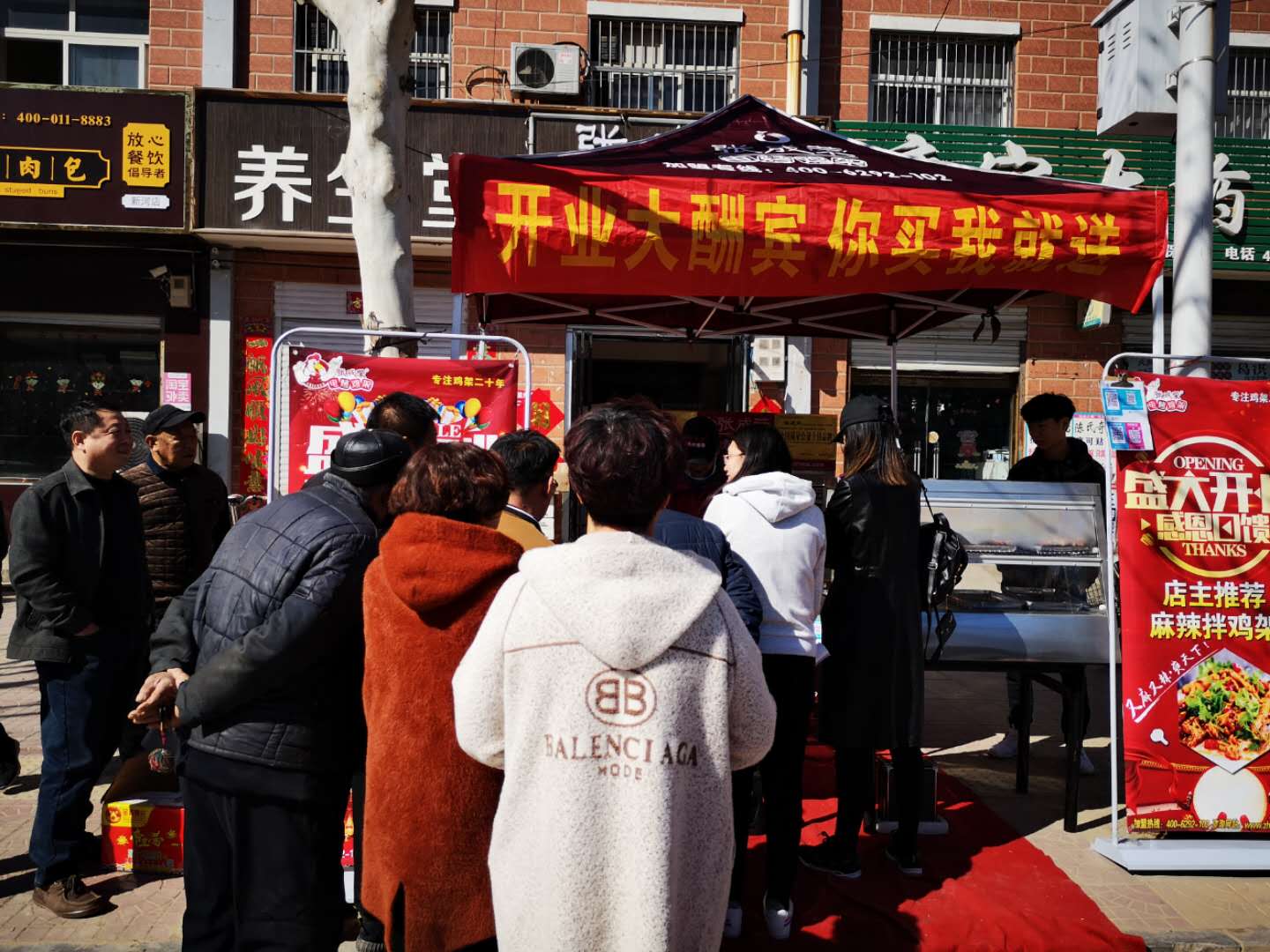 張成榮電烤雞架八月加盟季，早加盟早盈利