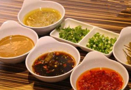 烤雞架腌料配方，電烤雞架腌料怎么配