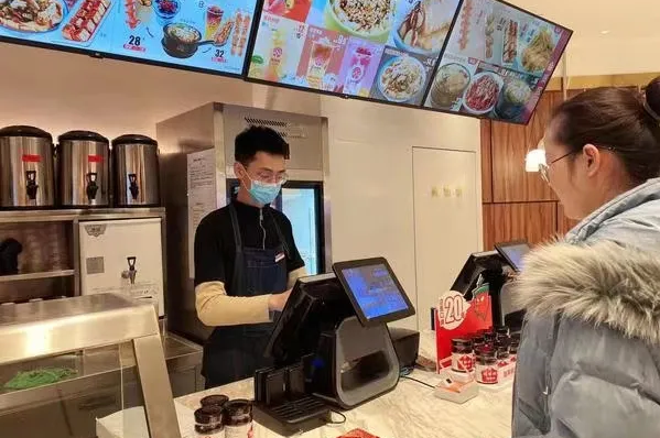 “小哥哥”為品牌錦上添花，長久發(fā)展還是要靠口碑