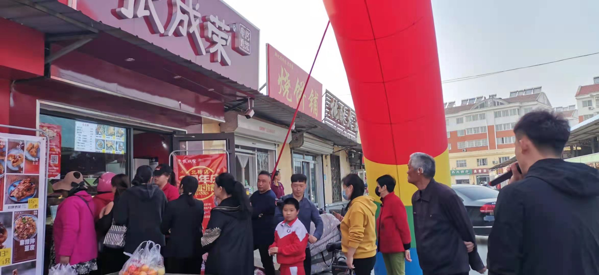 85后創(chuàng)業(yè)加盟小吃店，10㎡電烤小吃店，1-2人即可開店